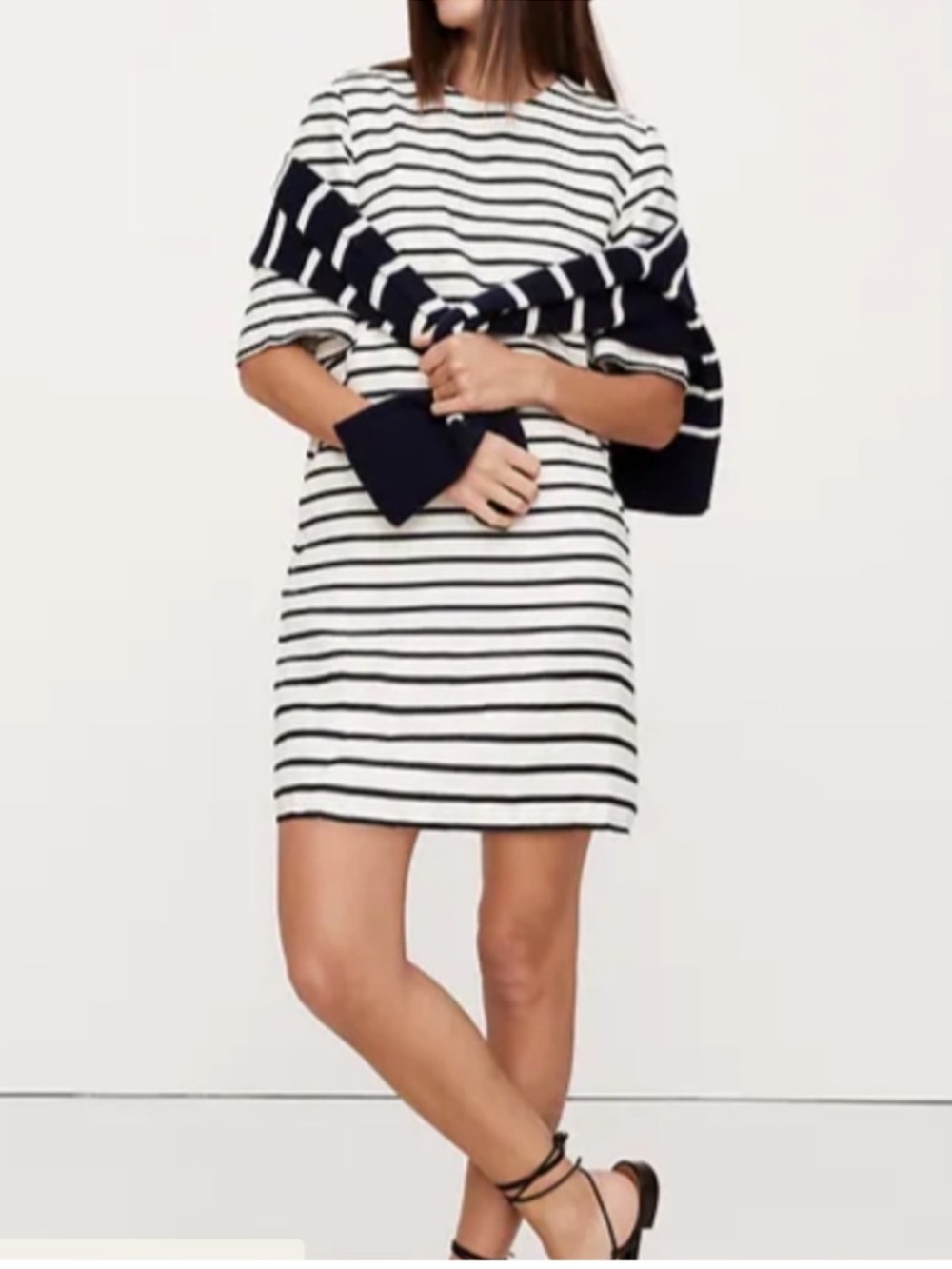 Banana Republic Short Sleeve lStriped White and Black Linen Shift Dress